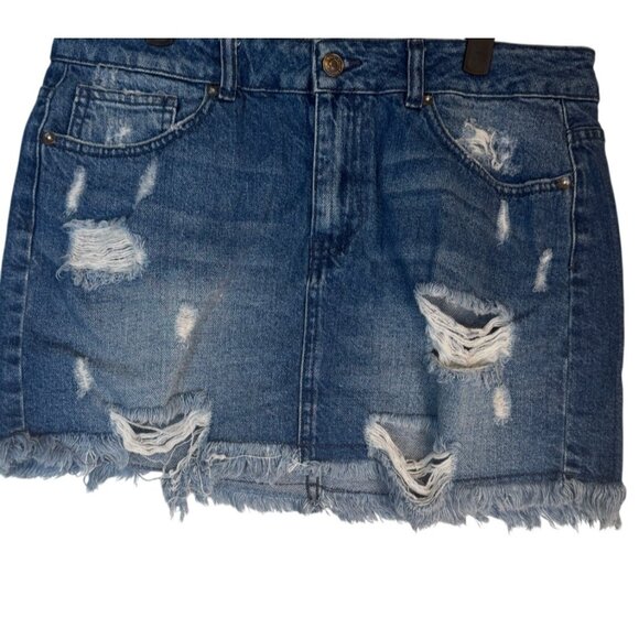 We The Free Size 10 Distressed Denim Mini Skirt With Frayed Hem - Picture 3 of 12